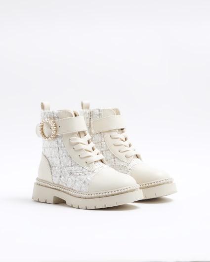 Girls cream boucle pearl buckle boots