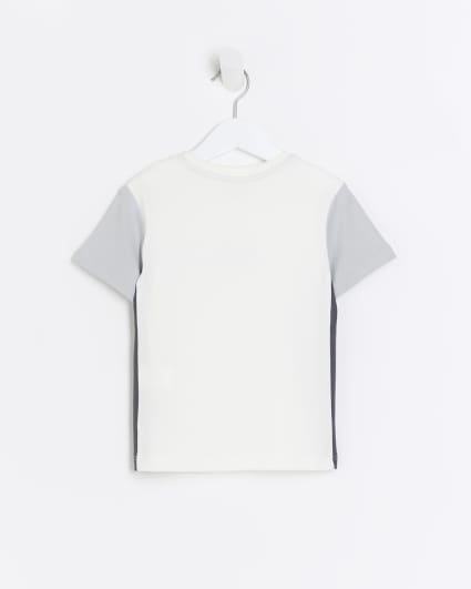 Mini boys white colour block t-shirt