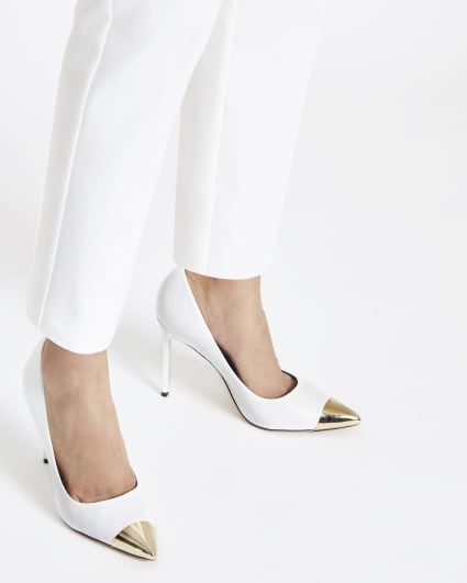 White metal toe skinny heel court shoes