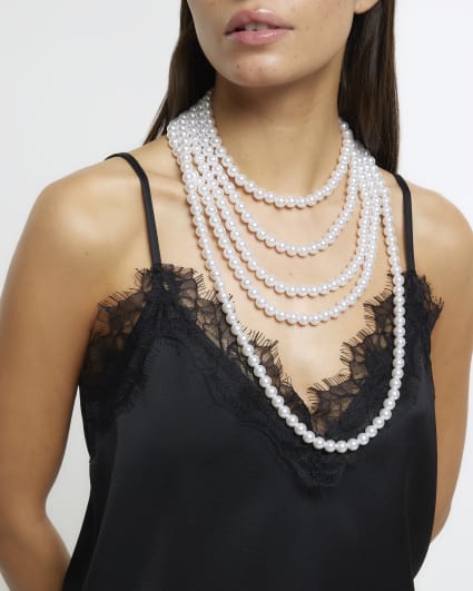 White Pearl Multirow Necklace