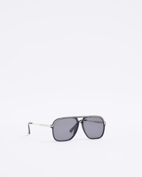 Black tinted lenses aviator sunglasses