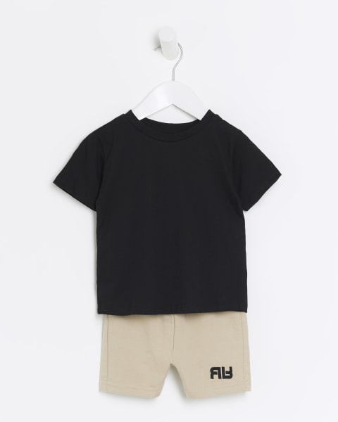 Mini boys black t-shirt and shorts set