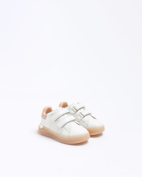 Mini girls white heart embroidered trainers