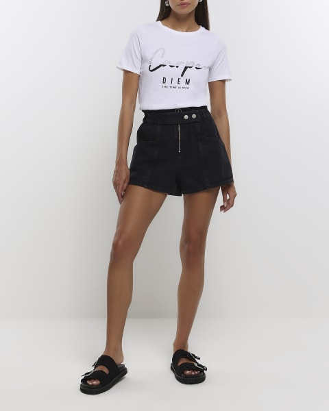 White graphic print t-shirt