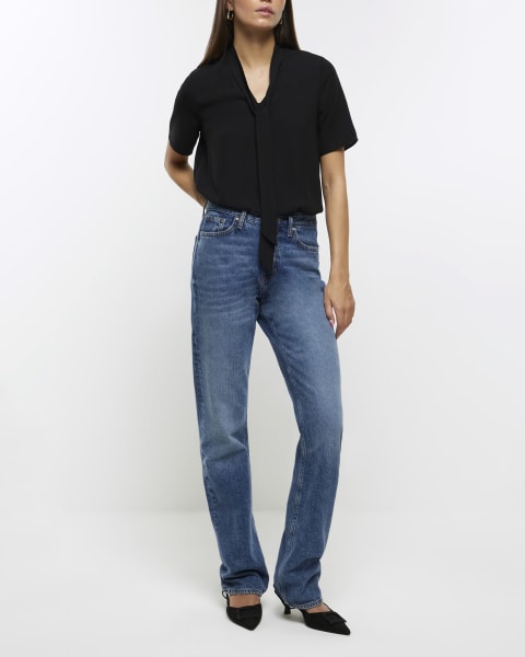 Black bow tie short sleeve t-shirt