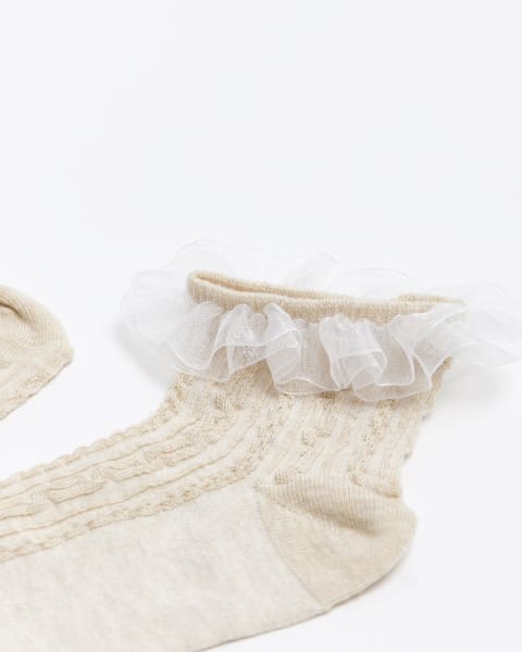 Beige frill ankle socks
