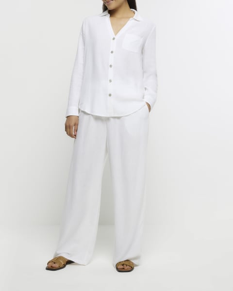 White buttoned up shirt with linen