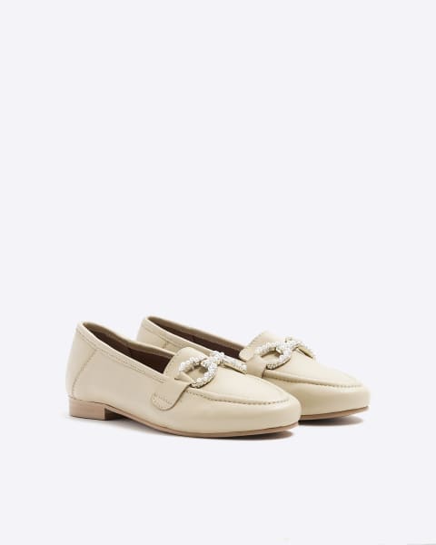 Cream pearl chain loafers