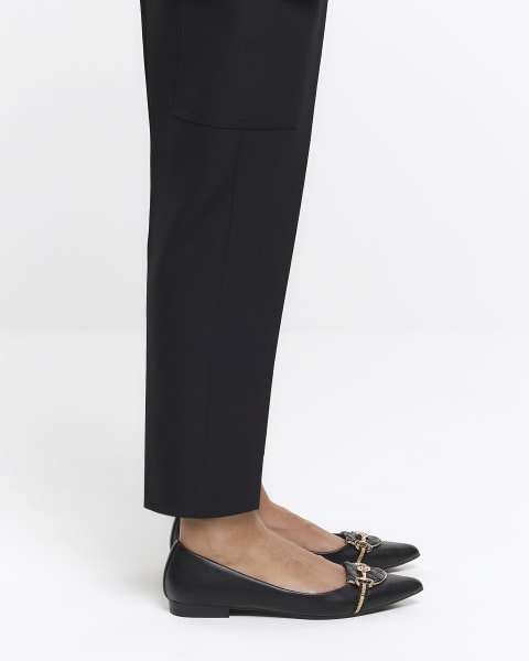 Black chain detail pointed loafers