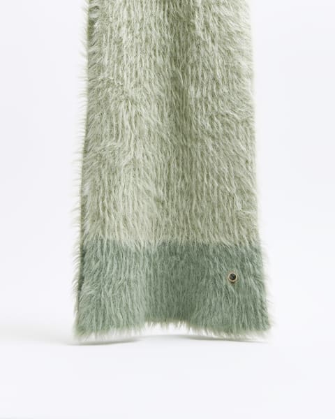 Green fluffy colour block scarf