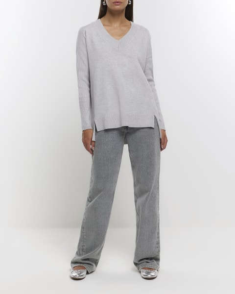Grey v-neck jumper