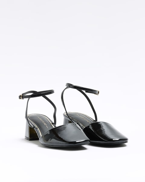 Black block heeled court shoes