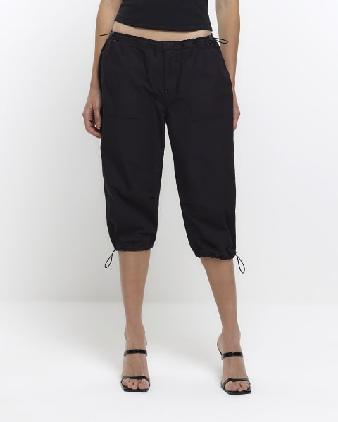 Black cropped capri trousers