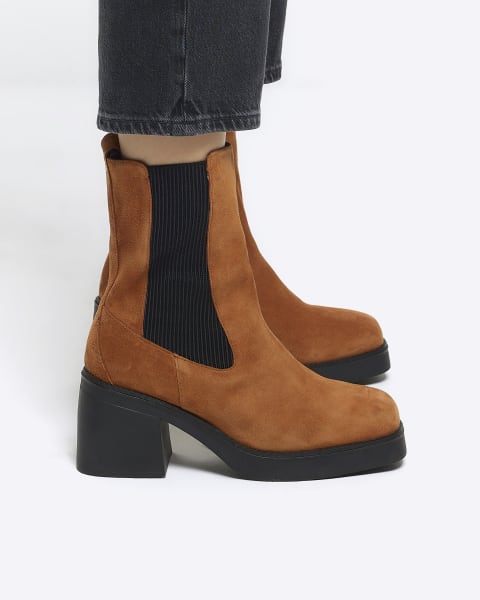 Brown suede heeled chelsea boots