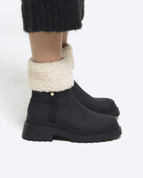 Black borg cuff chunky boots