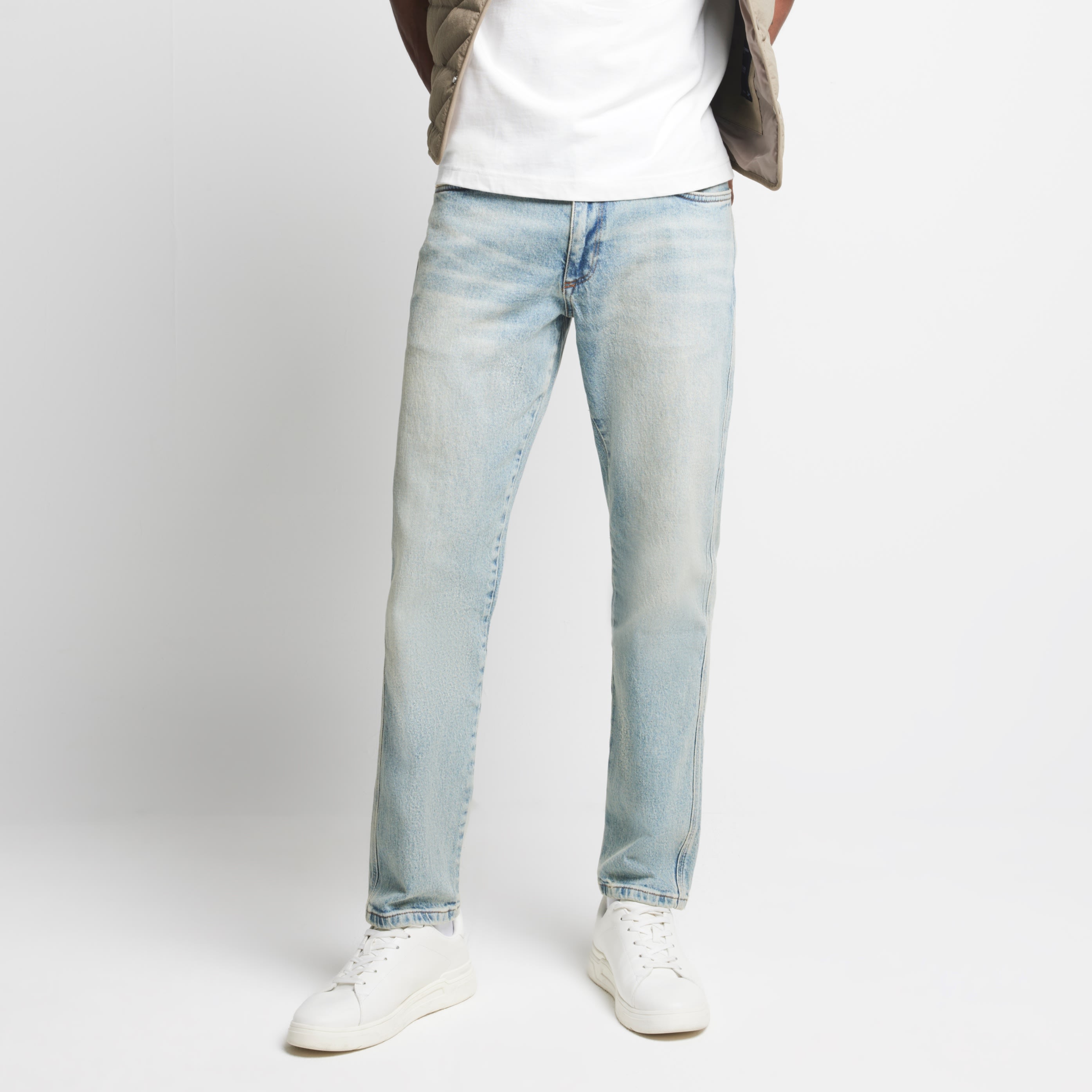 Men s Tapered Jeans River Island