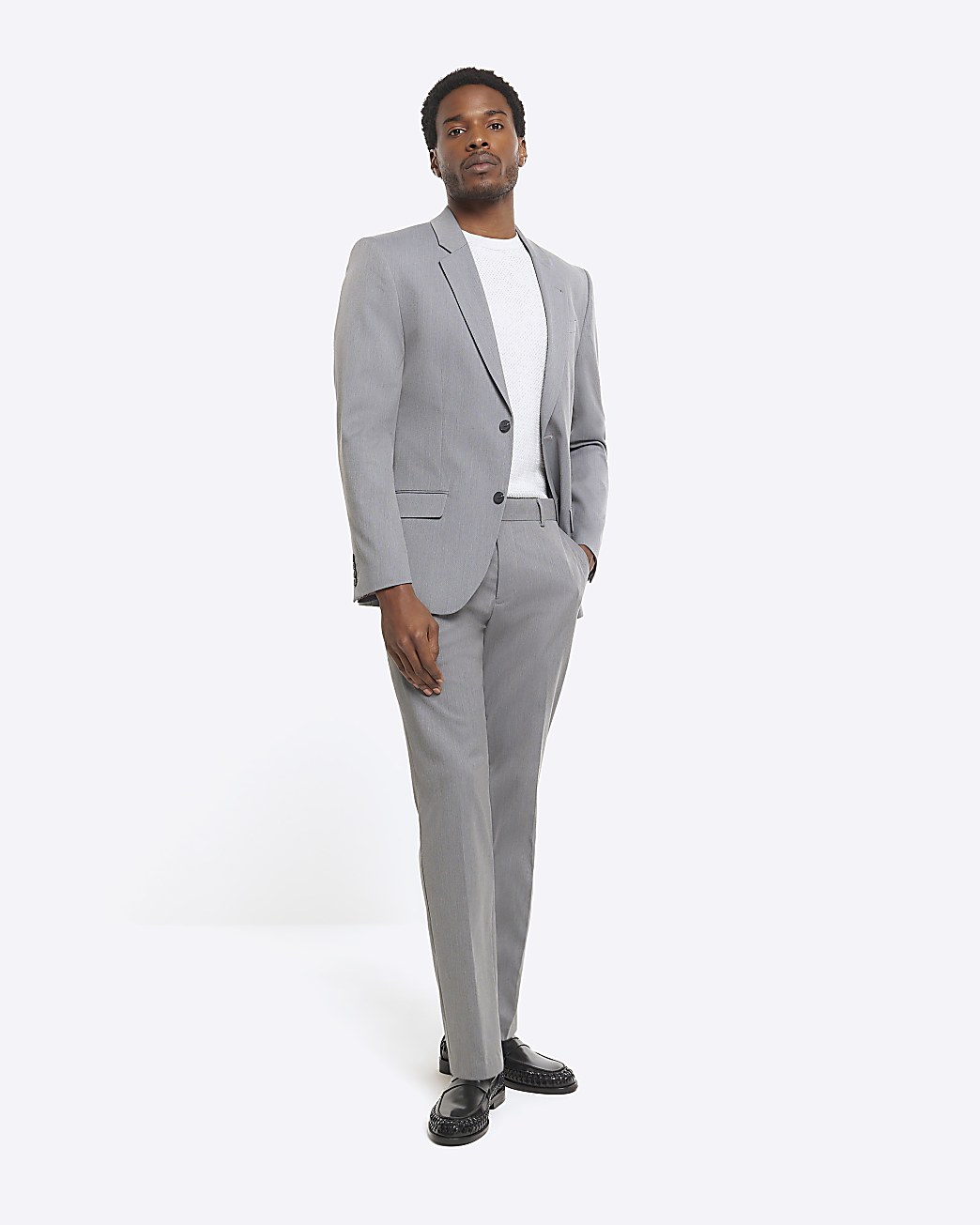 10 Dapper Grey Suits You'll Fall In Love With  Grey suit styling, Grey suit  men, Black and grey suit