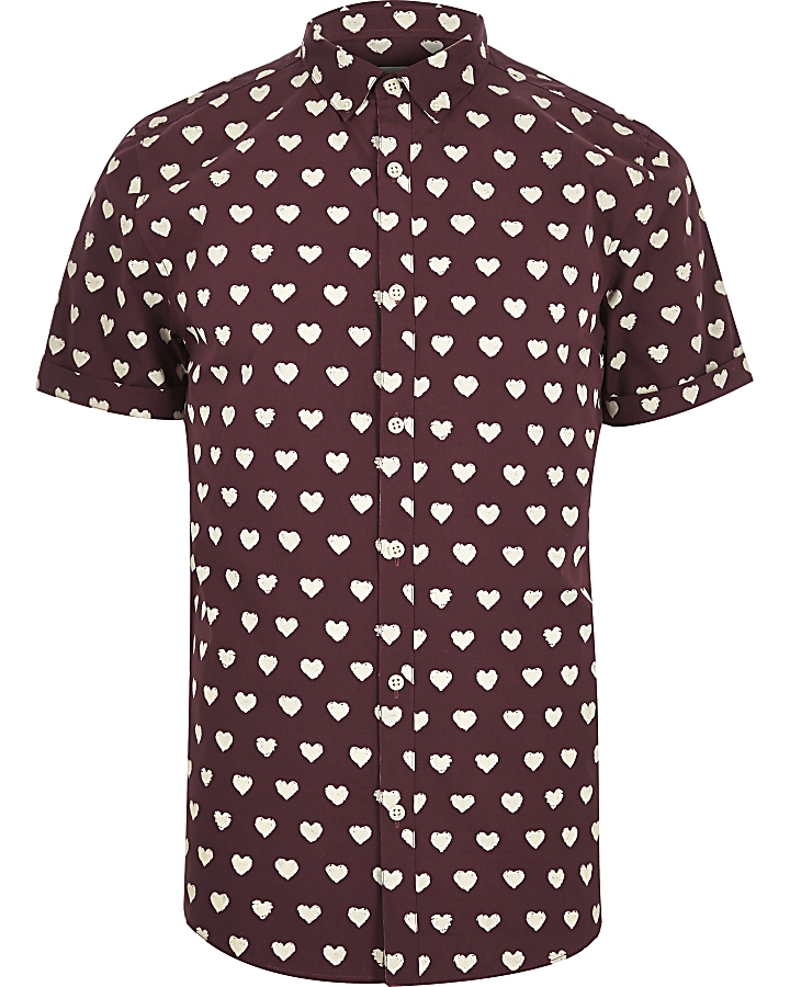 Red heart print short sleeve shirt