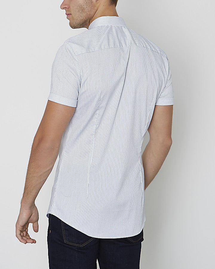 White stripe muscle fit short sleeve shirt