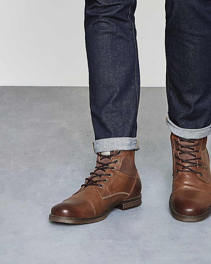 Tan leather and suede toe cap work boots