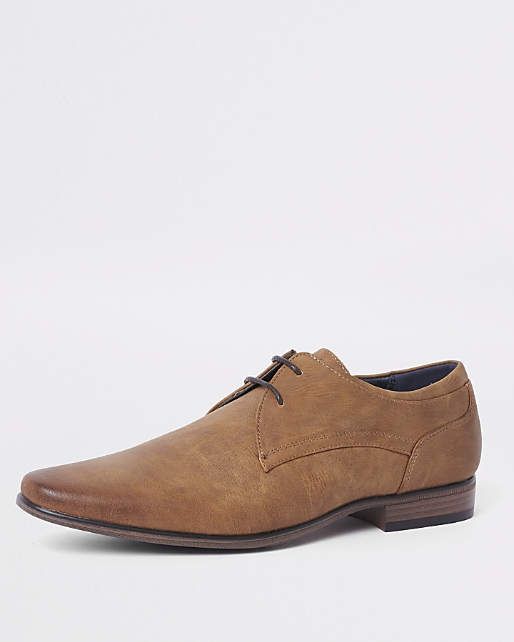 Tan lace-up formal shoe