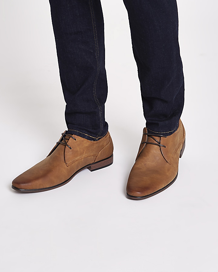 Tan lace-up formal shoe