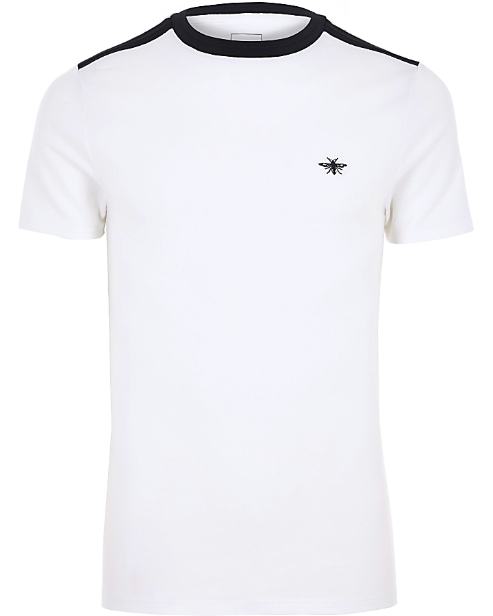 White muscle fit wasp embroidery T-shirt