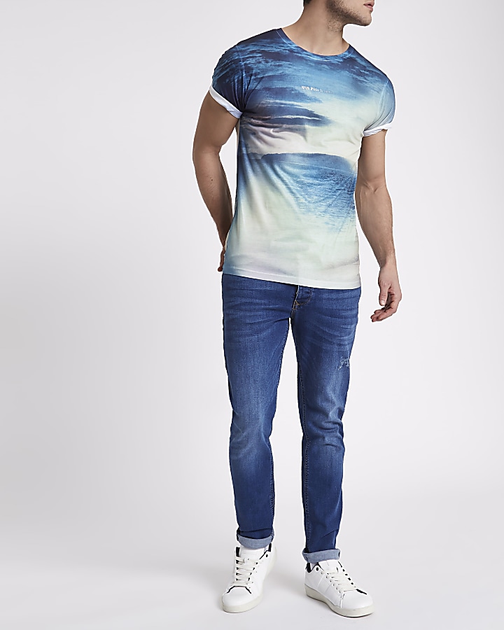 Blue landscape print rolled sleeve T-shirt