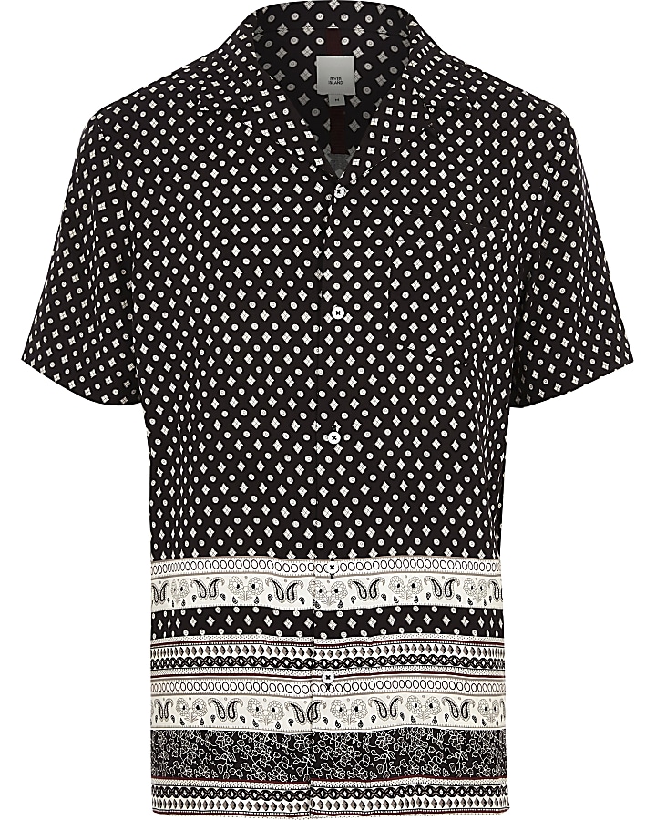 Black tile print short sleeve shirt