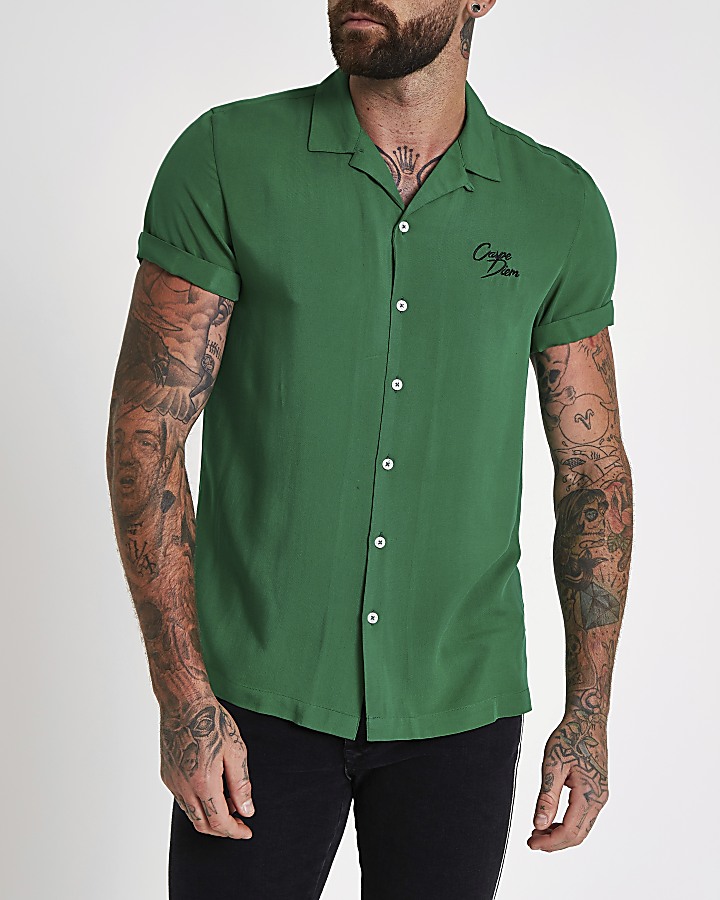 Green ‘carpe diem’ embroidered shirt