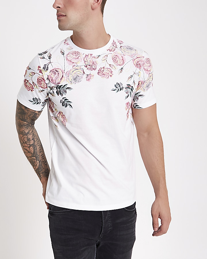 White rose shoulder print T-shirt