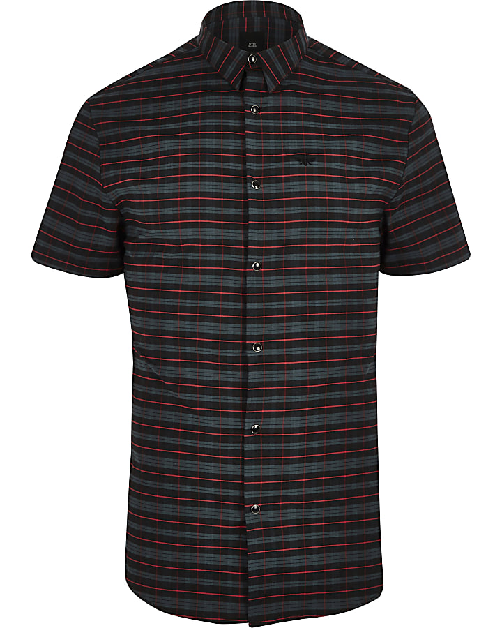 Green check embroidered short sleeve shirt