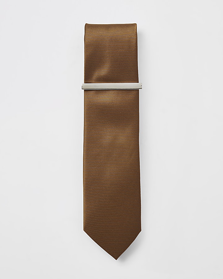 Brown textured tie and tie clip