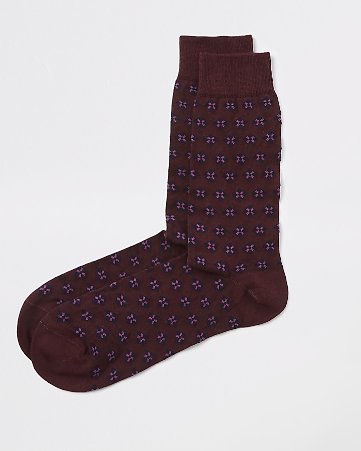 Burgundy geo print socks