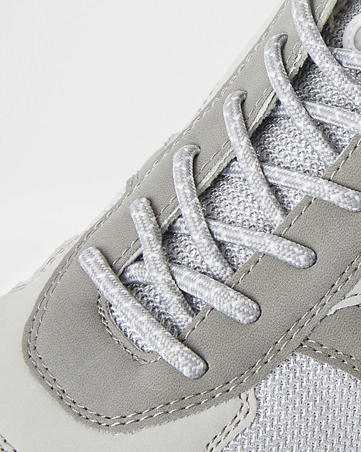 Grey chunky sole runner trainers