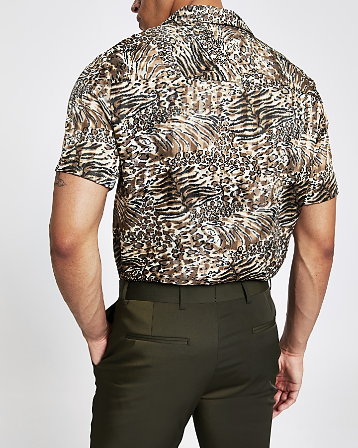 Brown animal print short sleeve shirt