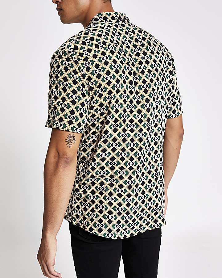 Black geo print short sleeve slim fit shirt