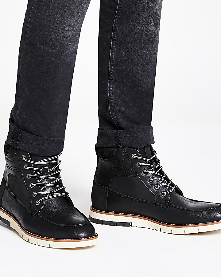 Black lace-up contrast sole boot