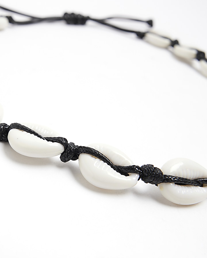 White Shell Short Necklace
