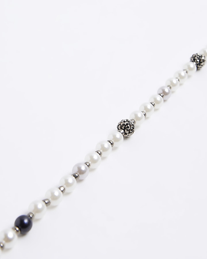 White pearl beaded necklace