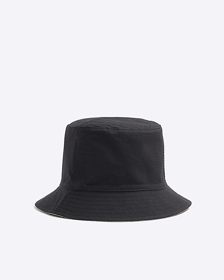 Black reversible seersucker bucket hat
