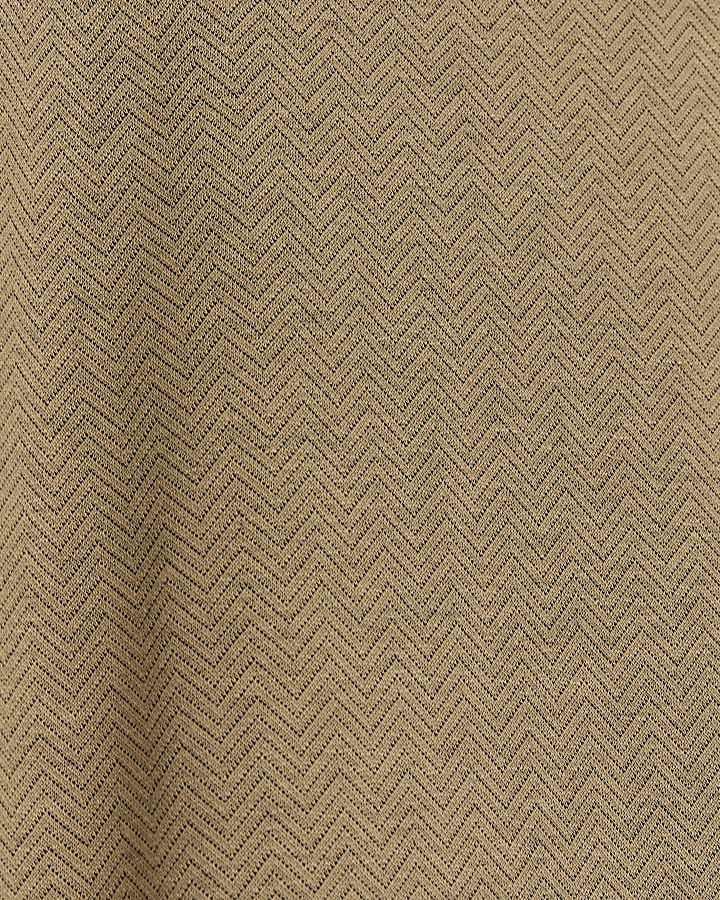 Brown regular fit zig zag texture t-shirt