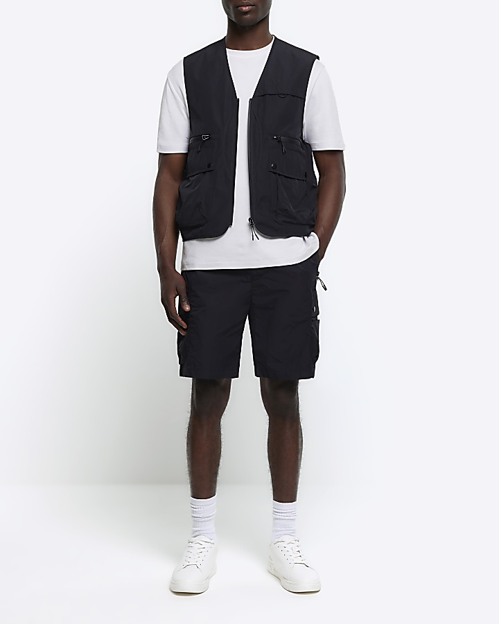 Black regular fit utility cargo shorts River Island