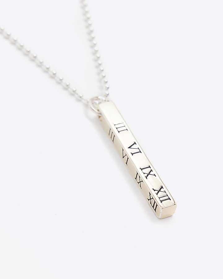 Silver plated bar pendant necklace