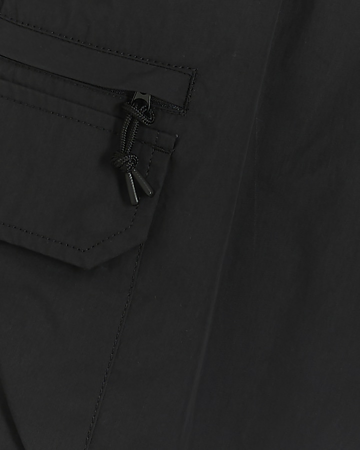 Black regular fit cargo shorts River Island