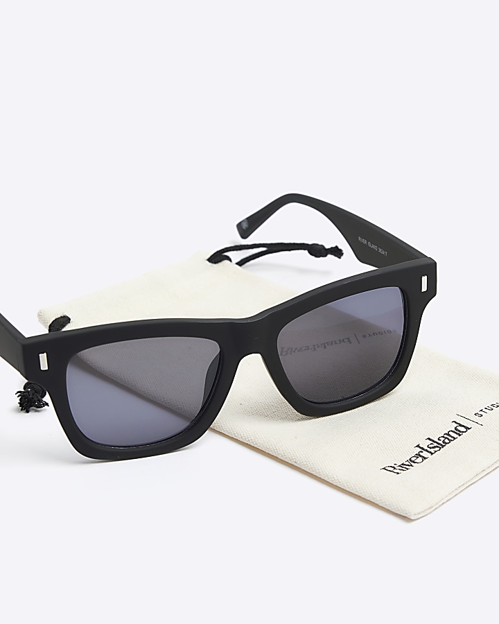 Black rubber square sunglasses