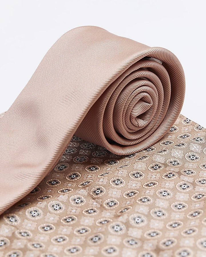 Pink twill geometric tie and Handkerchief set