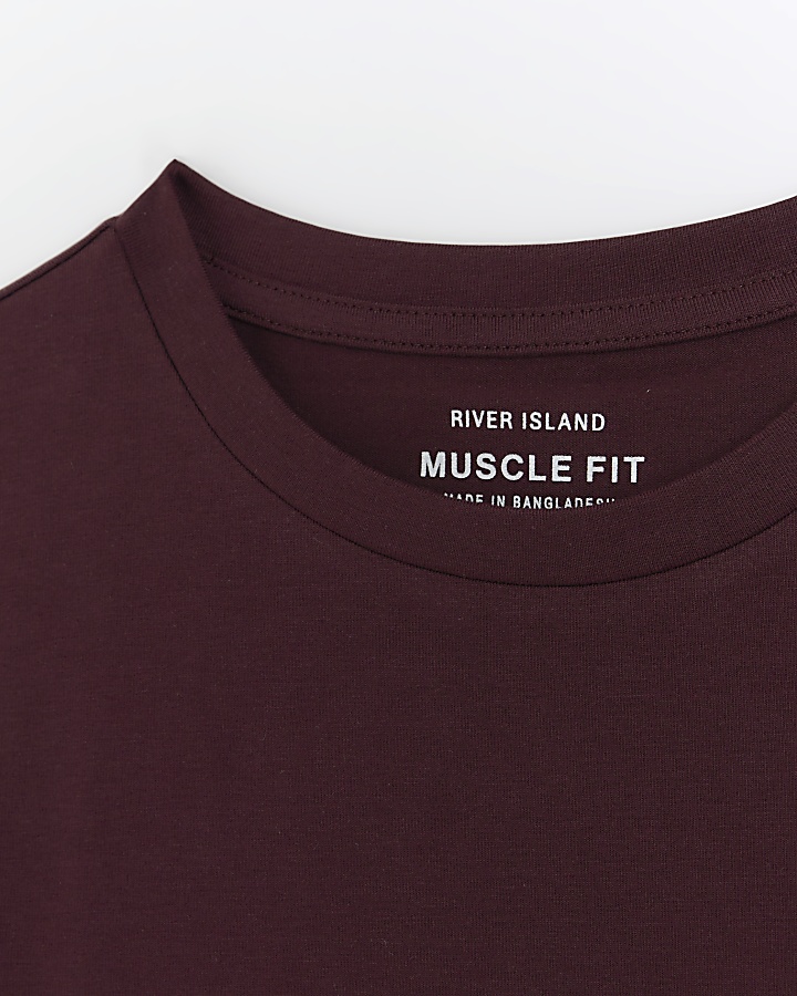 Red muscle fit t-shirt