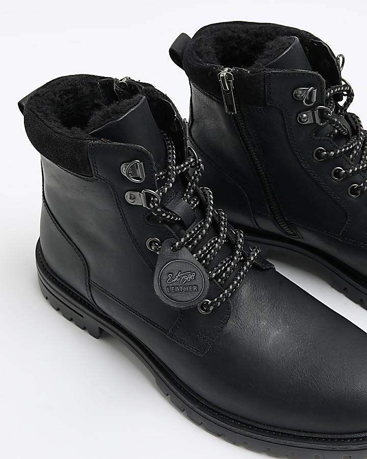 Black leather padded collar boots
