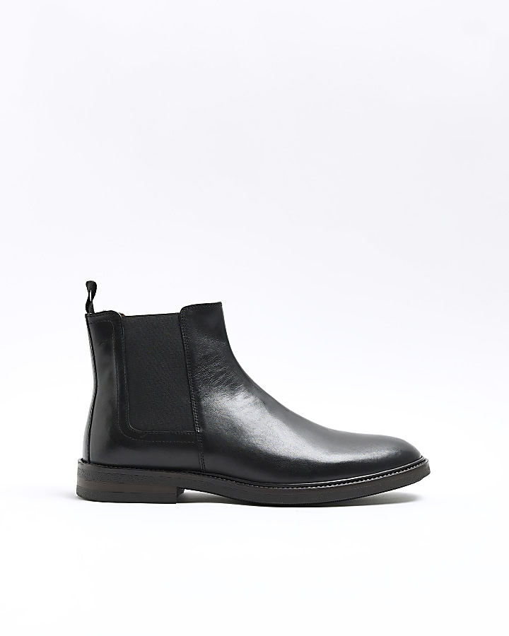 Black leather Chelsea boots